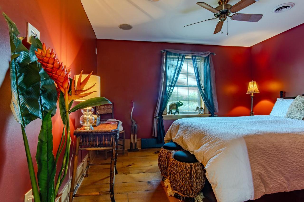 Emilyville Inn Campbellford Buitenkant foto