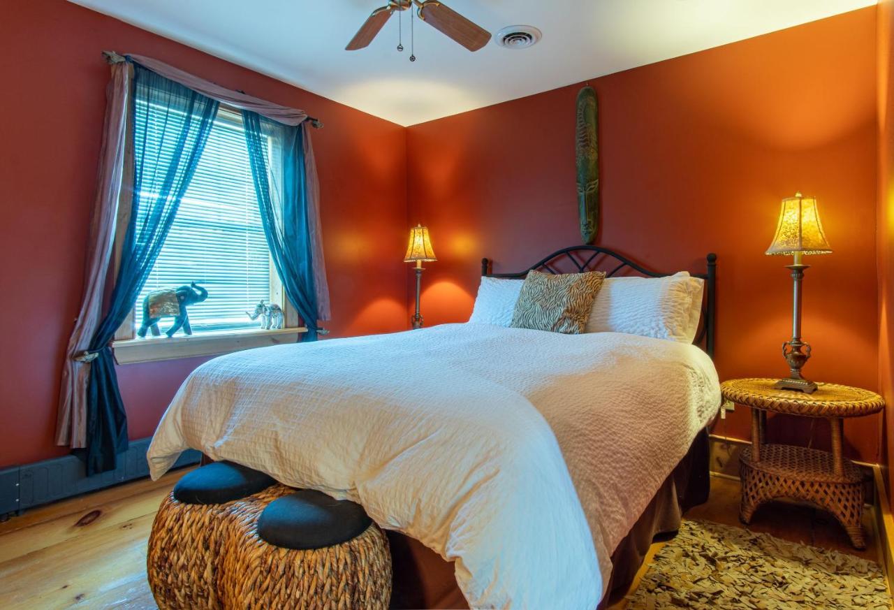 Emilyville Inn Campbellford Buitenkant foto