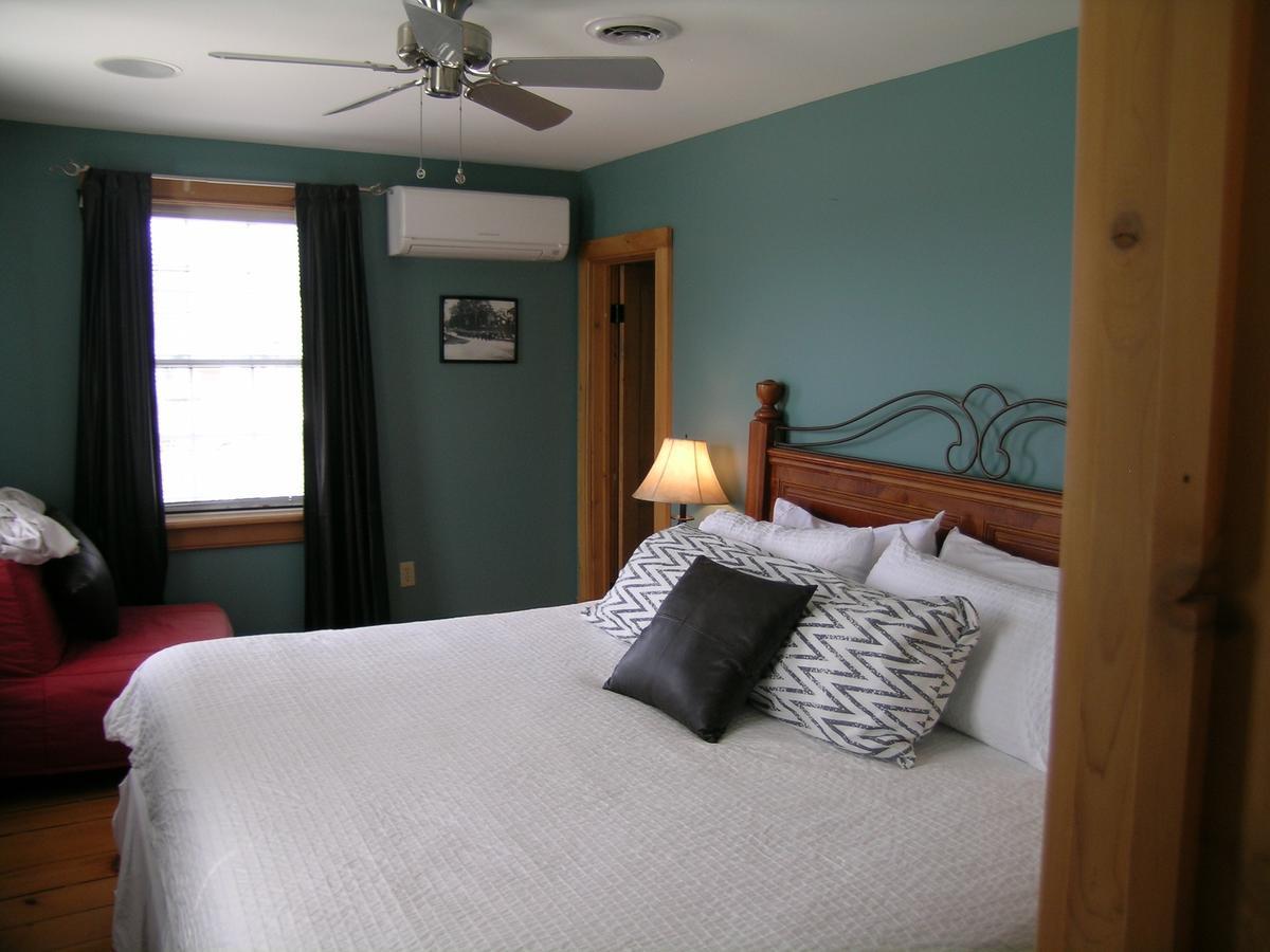 Emilyville Inn Campbellford Buitenkant foto